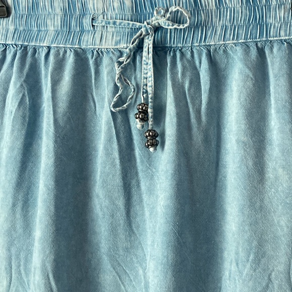 C Est. 1946 Blue Tiered Denim Maxi Skirt Hi-Low Size Large with Drawstring - Picture 4 of 5